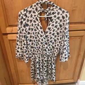 Blue Life romper size large black and white